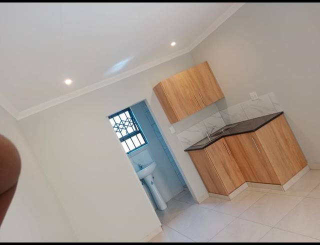 1 BEDROOM PROPERTY TO RENT IN VREDEDORP